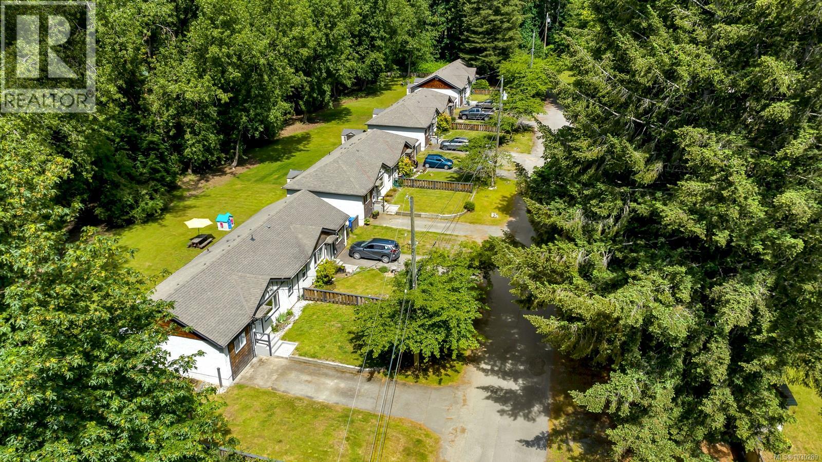 8033 Greendale Rd - 2