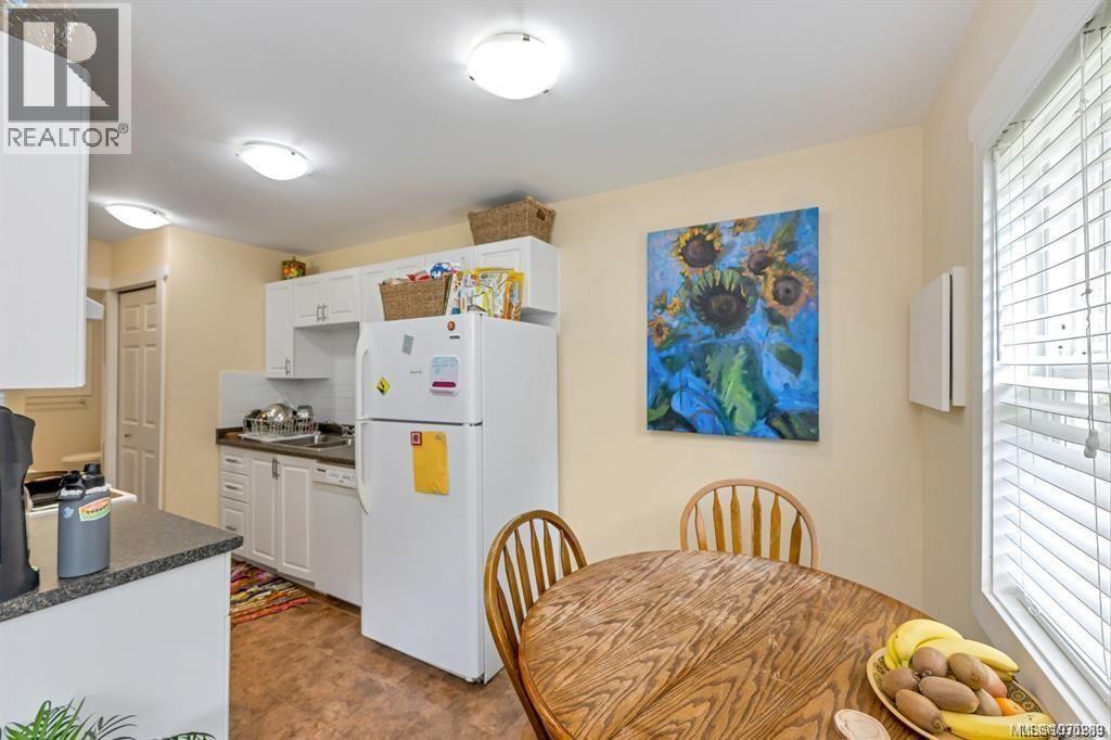 8033 Greendale Rd - 32