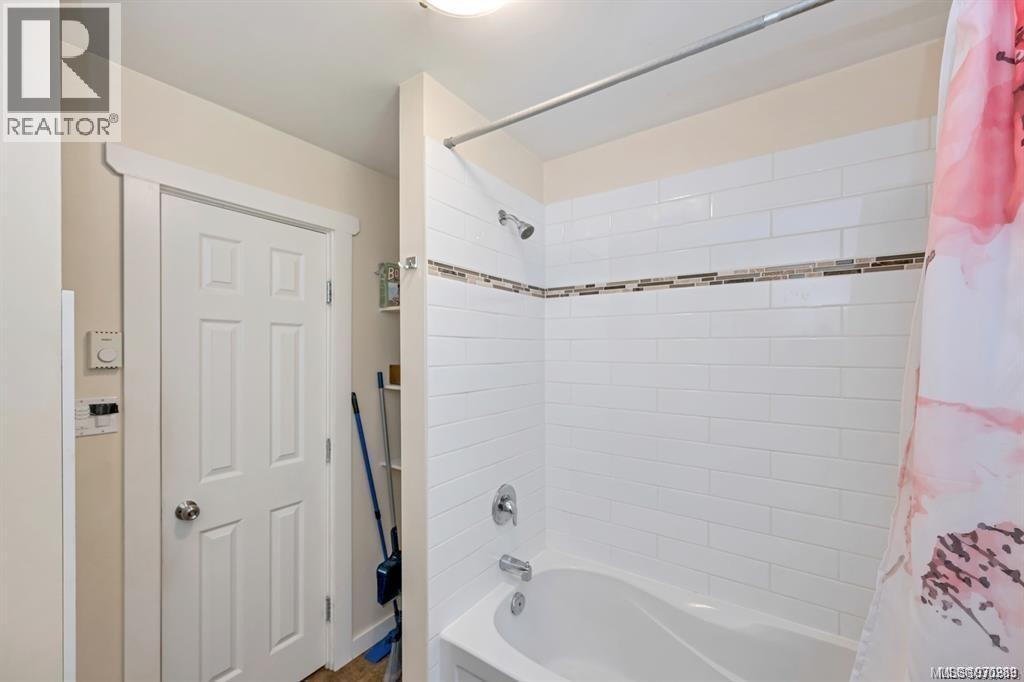 8033 Greendale Rd - 41