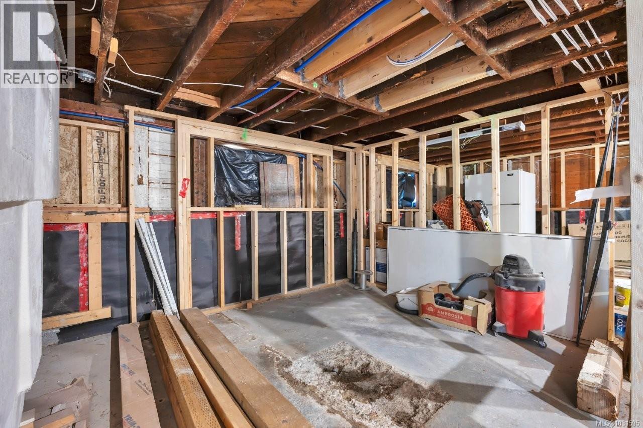 310 Mt. Benson St - 36