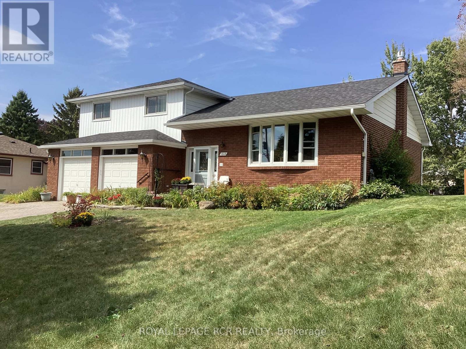1049 ELGIN STREET - 1