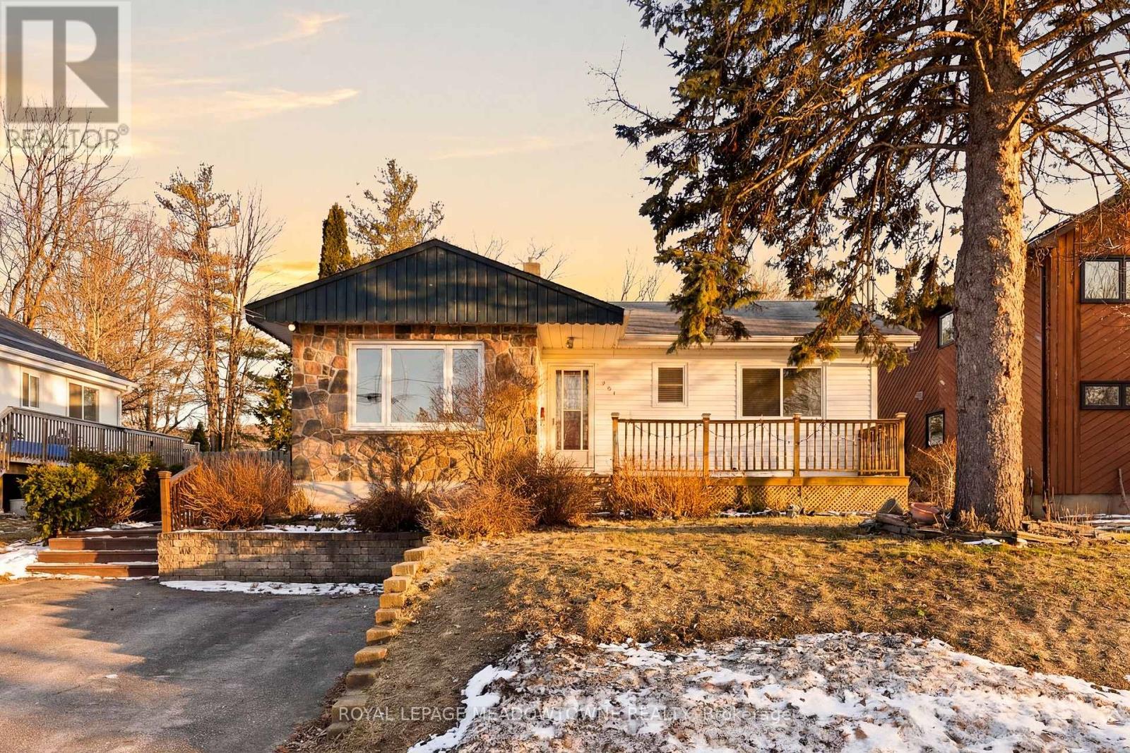 209 CLIFF ROAD - 1