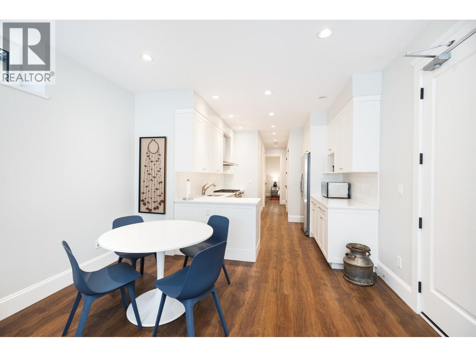 3850 ST. MARYS AVENUE, North Vancouver