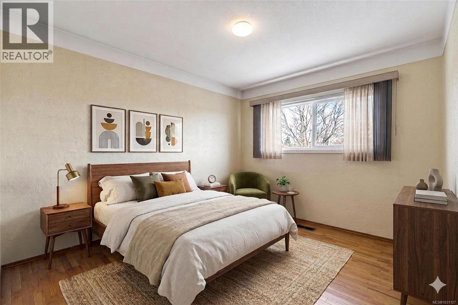  2555 Victor Street, Victoria