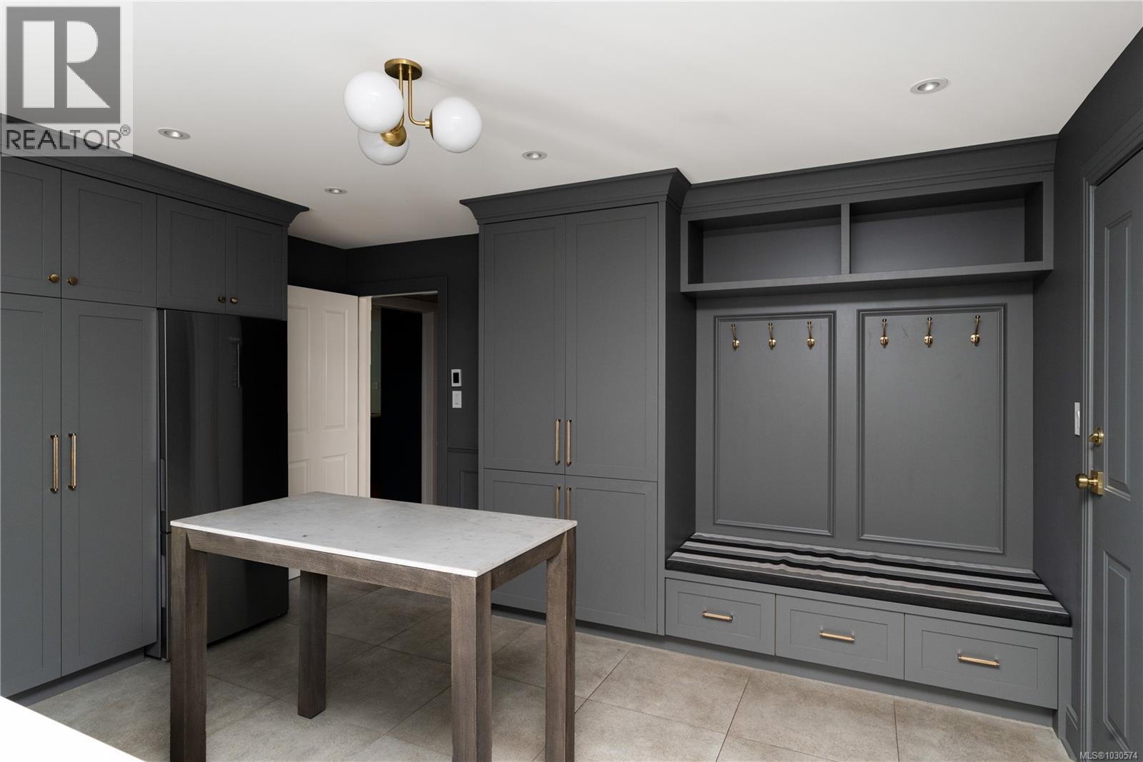 683 MOUNTJOY AVE - 31