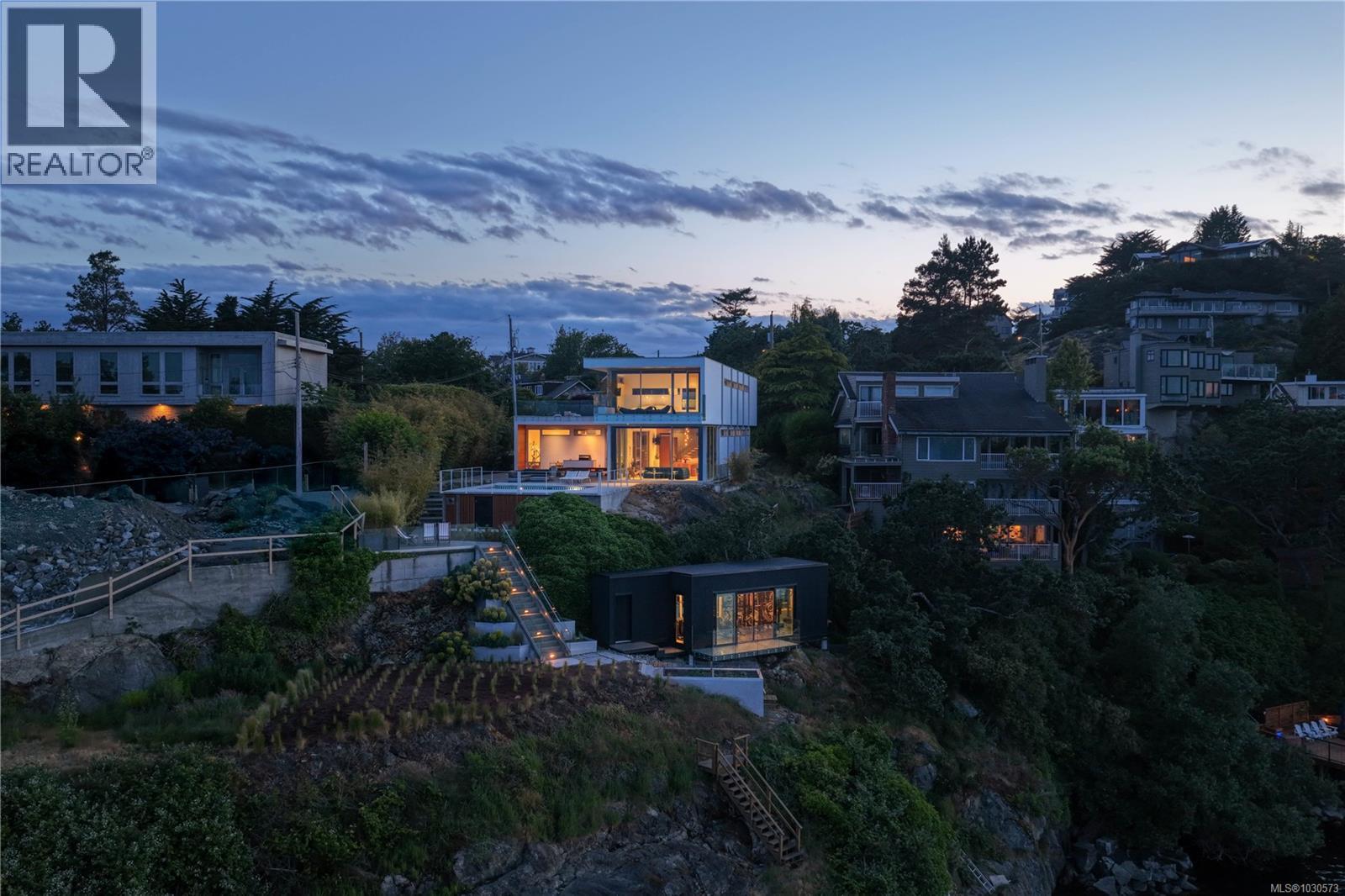  295 King George Terrace, Oak Bay