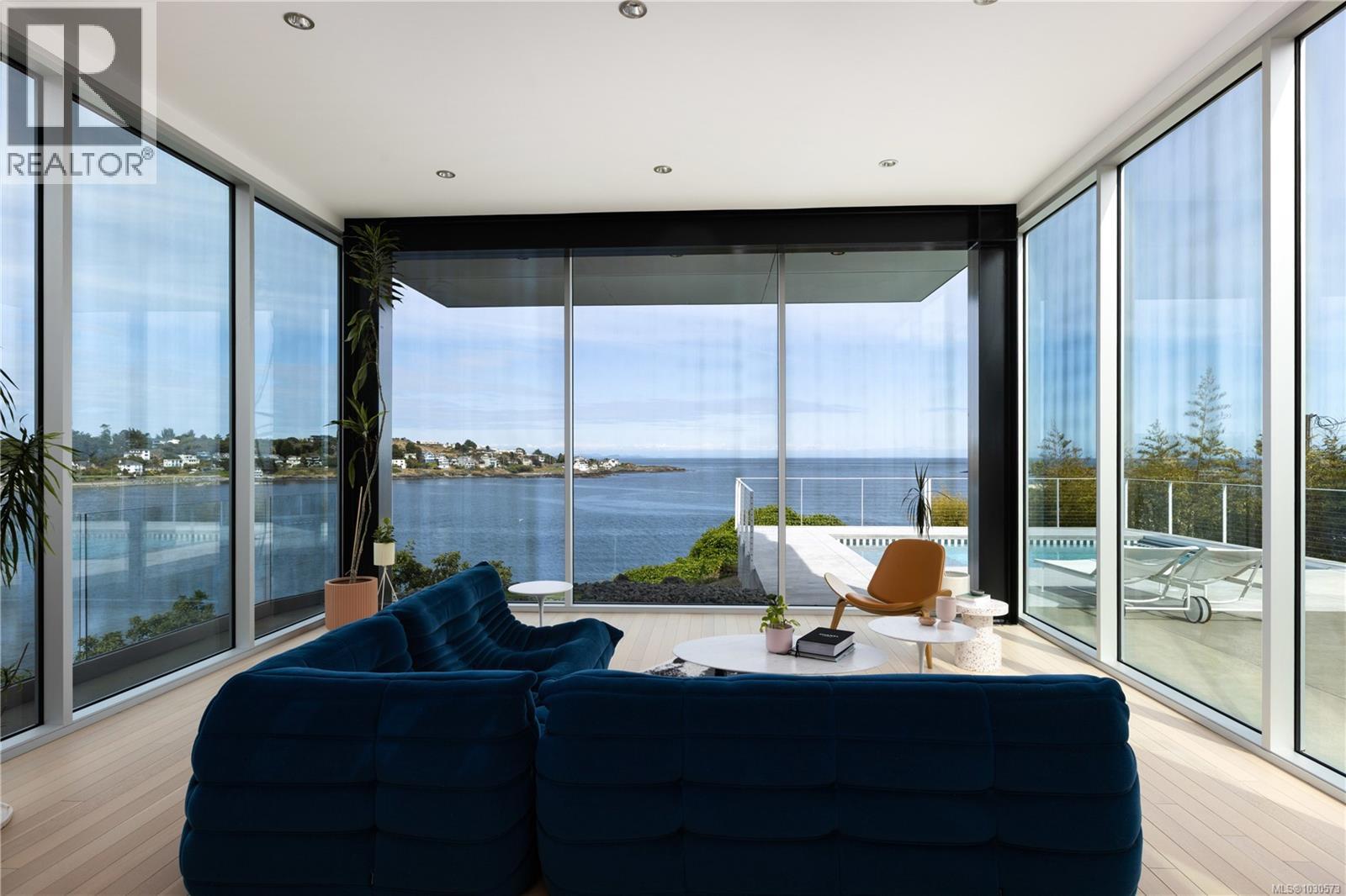  295 King George Terrace, Oak Bay