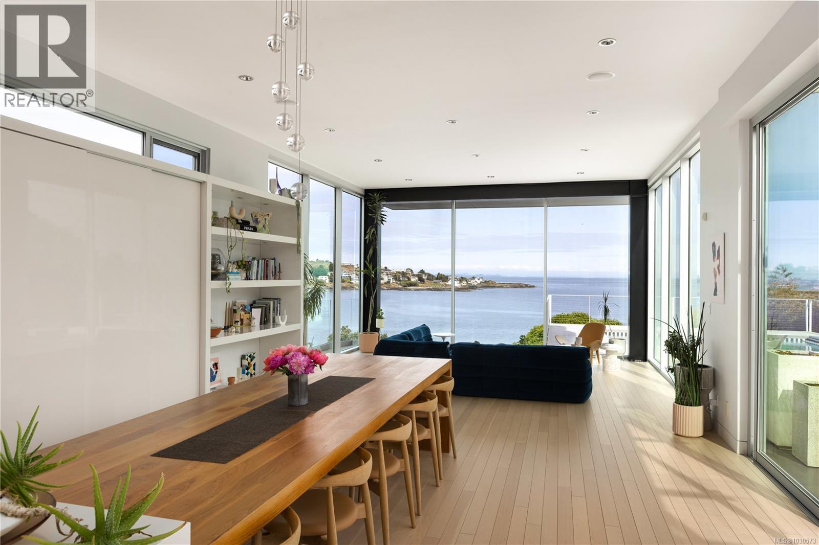  295 King George Terrace, Oak Bay