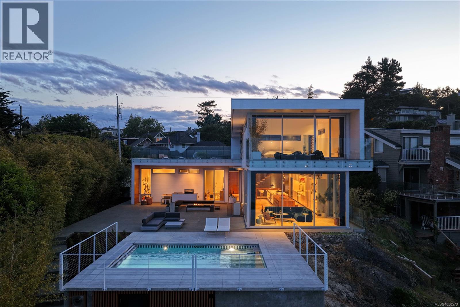  295 King George Terrace, Oak Bay