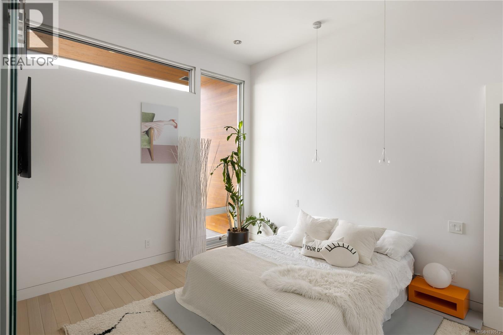  295 King George Terrace, Oak Bay