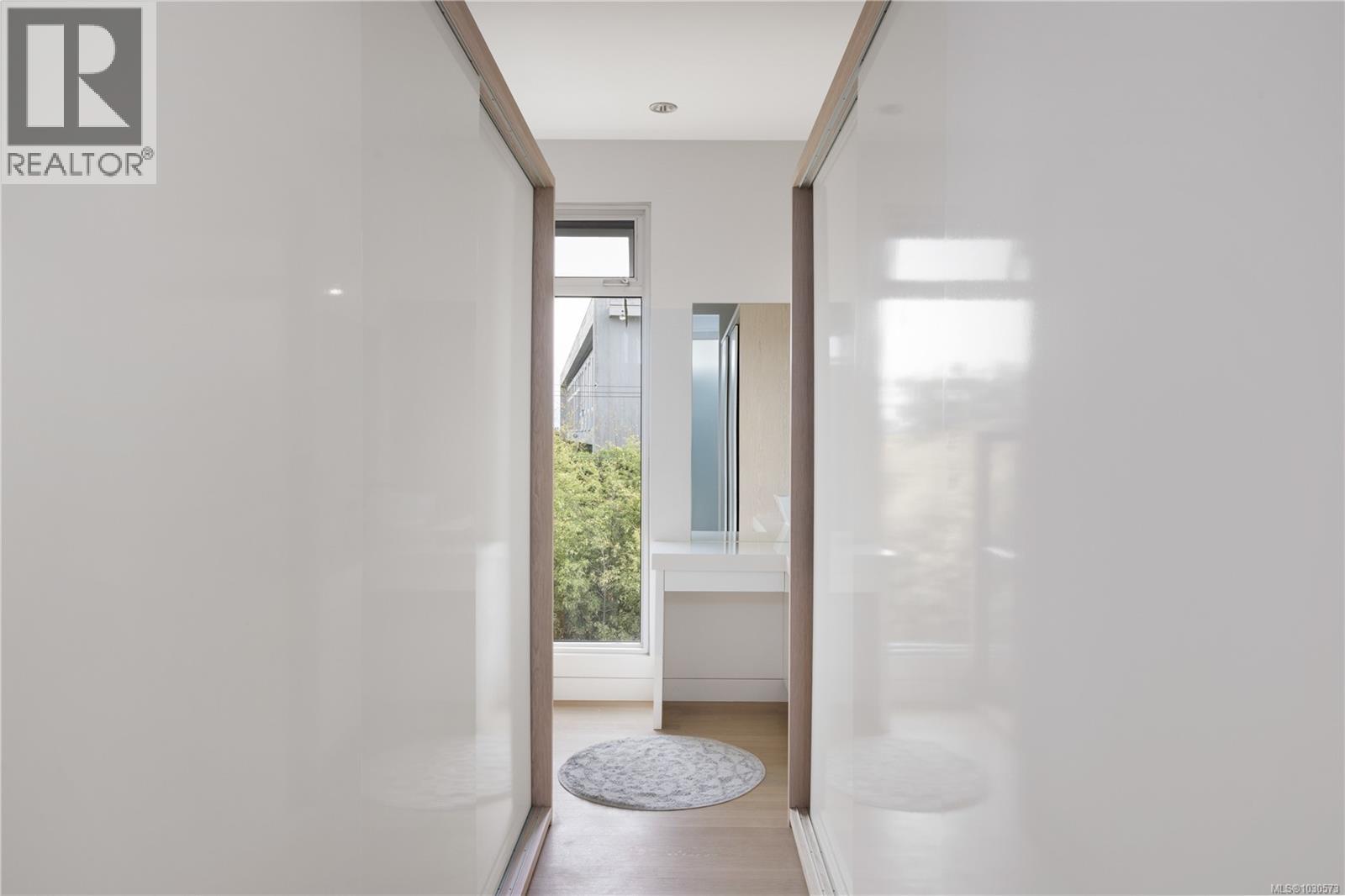  295 King George Terrace, Oak Bay