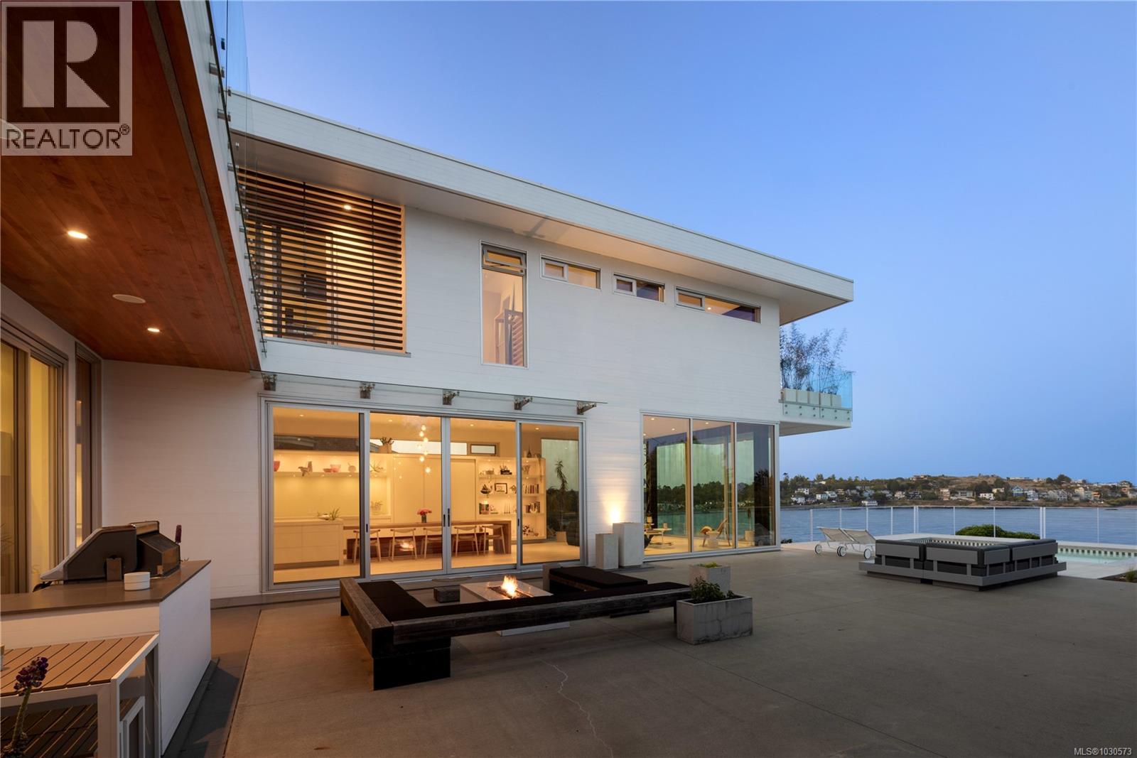  295 King George Terrace, Oak Bay