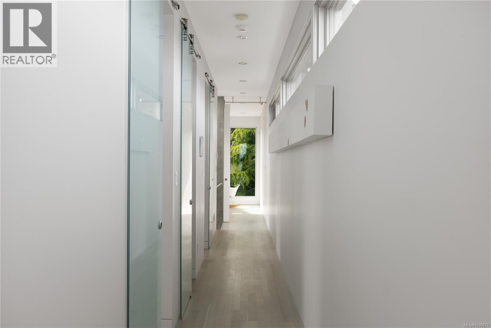  295 King George Terrace, Oak Bay