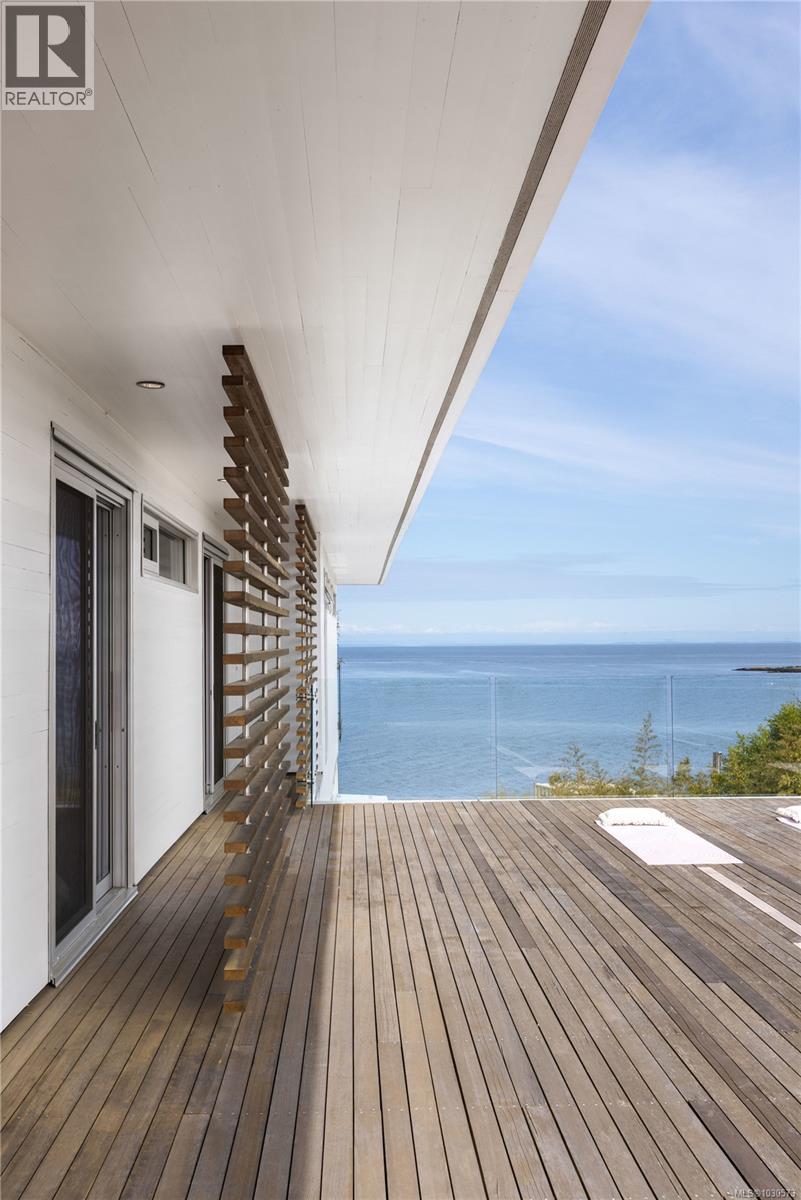  295 King George Terrace, Oak Bay