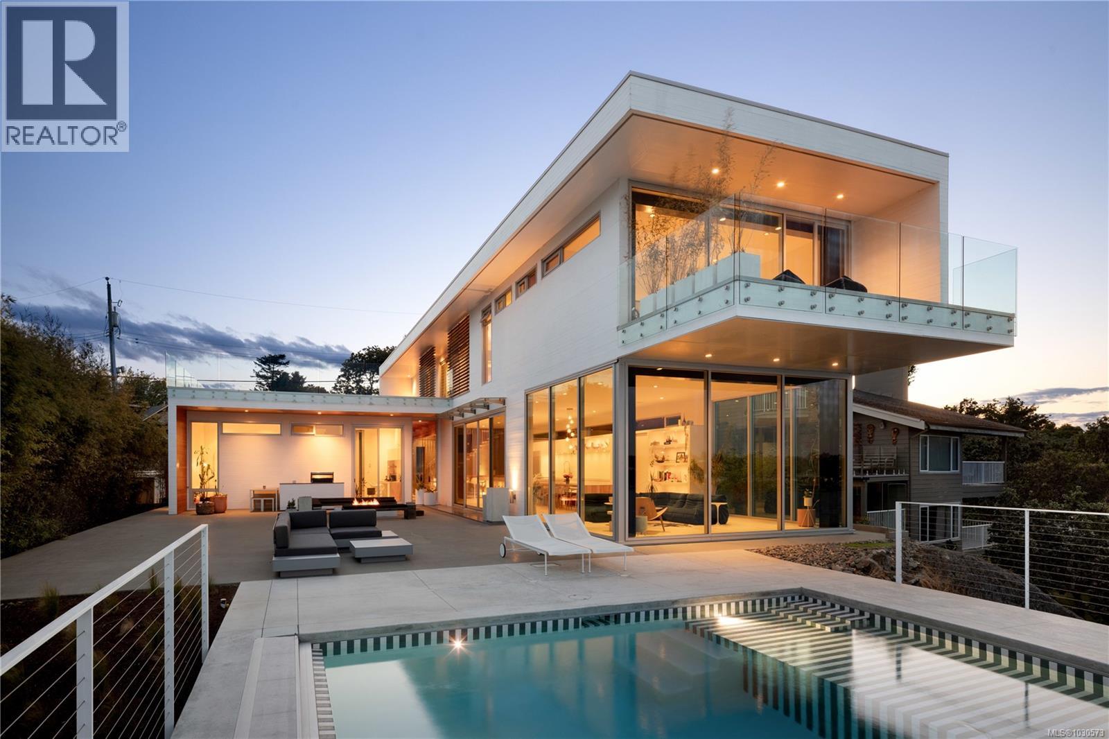  295 King George Terrace, Oak Bay