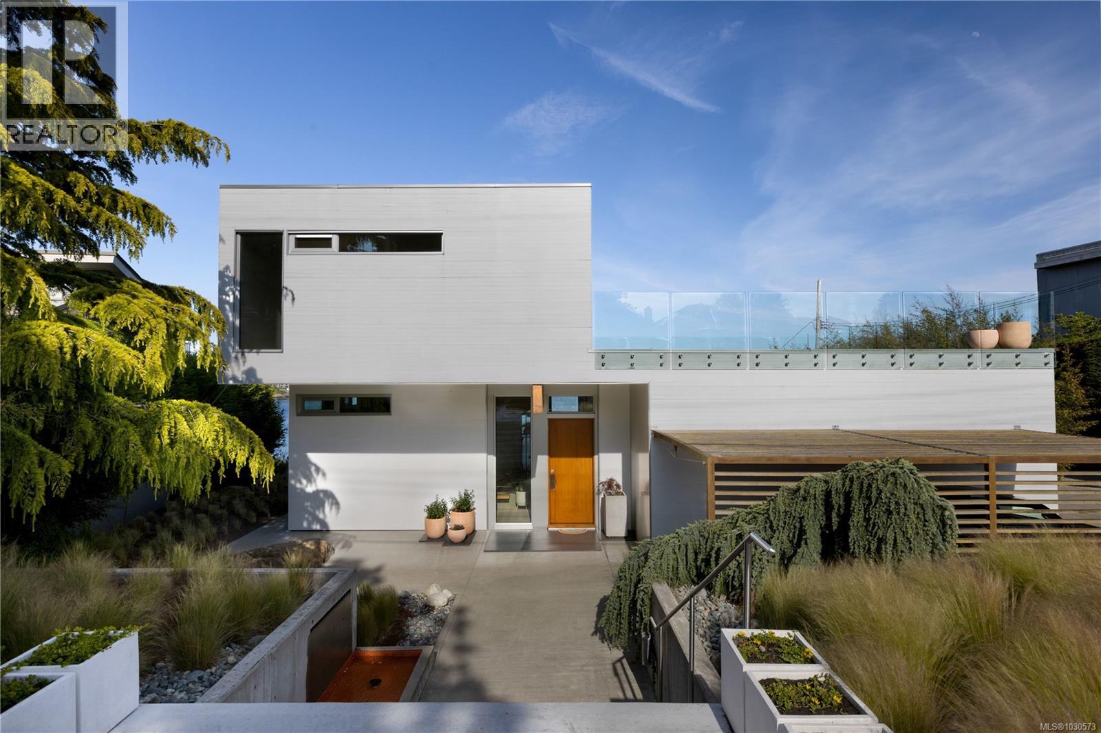  295 King George Terrace, Oak Bay