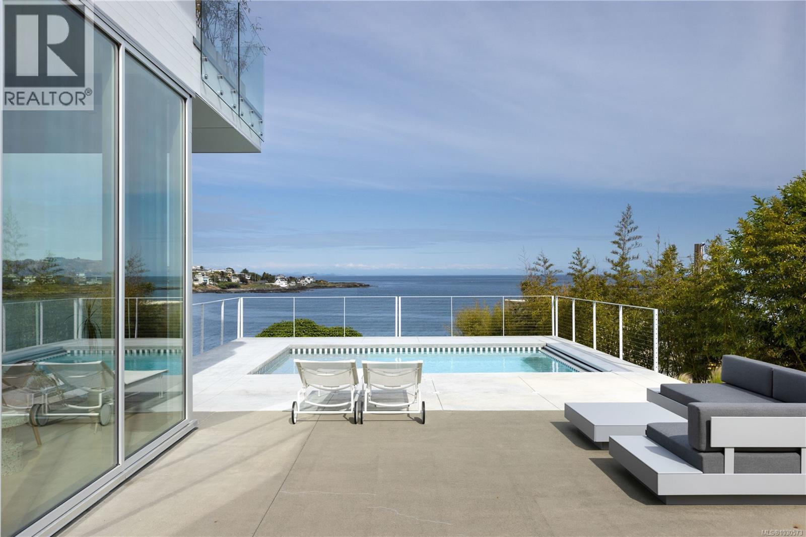  295 King George Terrace, Oak Bay