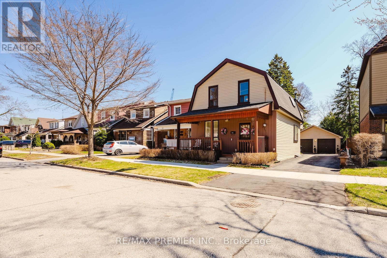 23 LIPPINCOTT STREET W