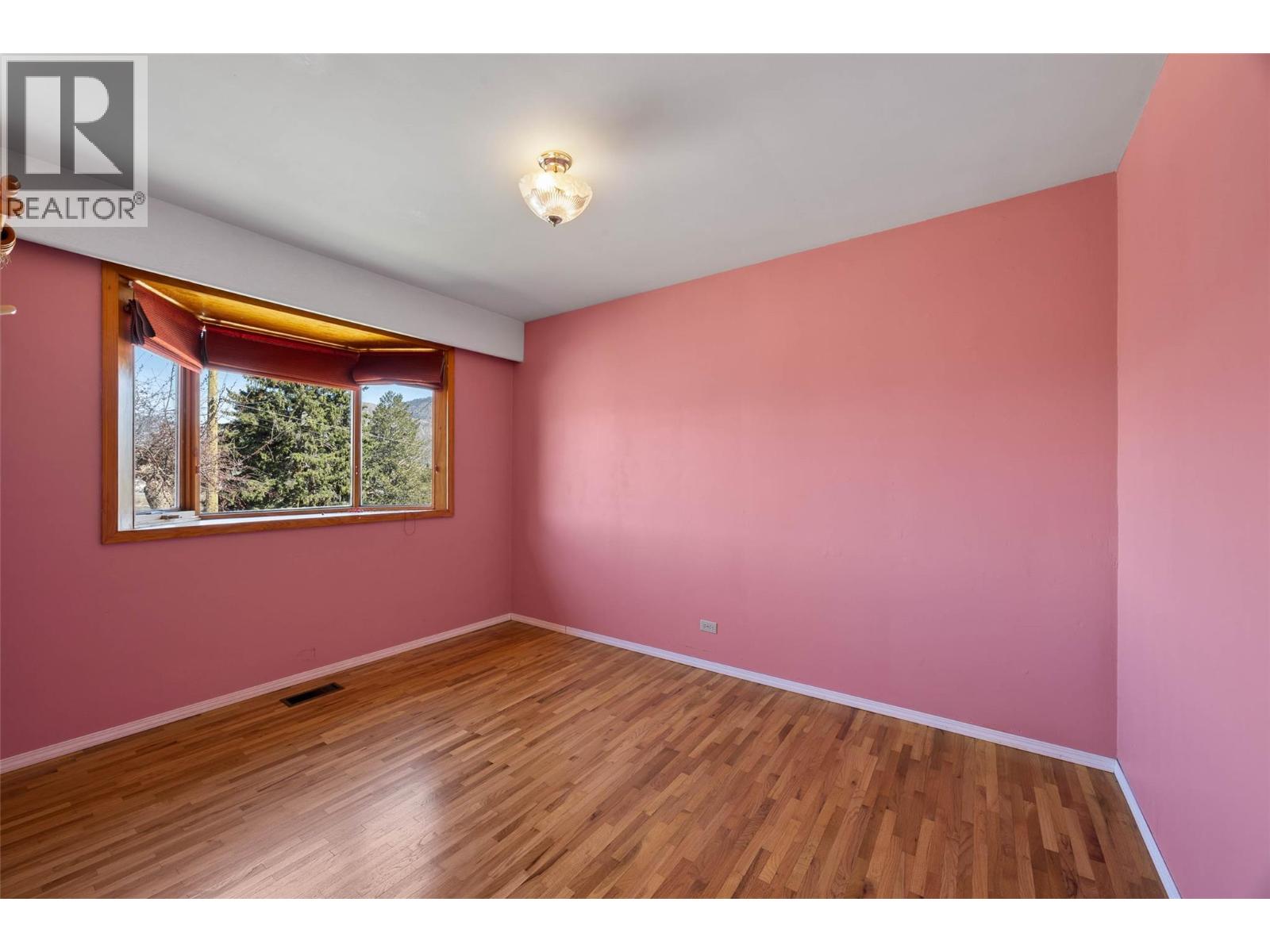 211 CONNAUGHT ROAD - 21