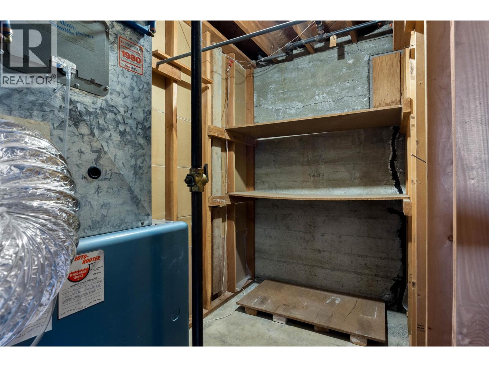 211 CONNAUGHT ROAD - 28