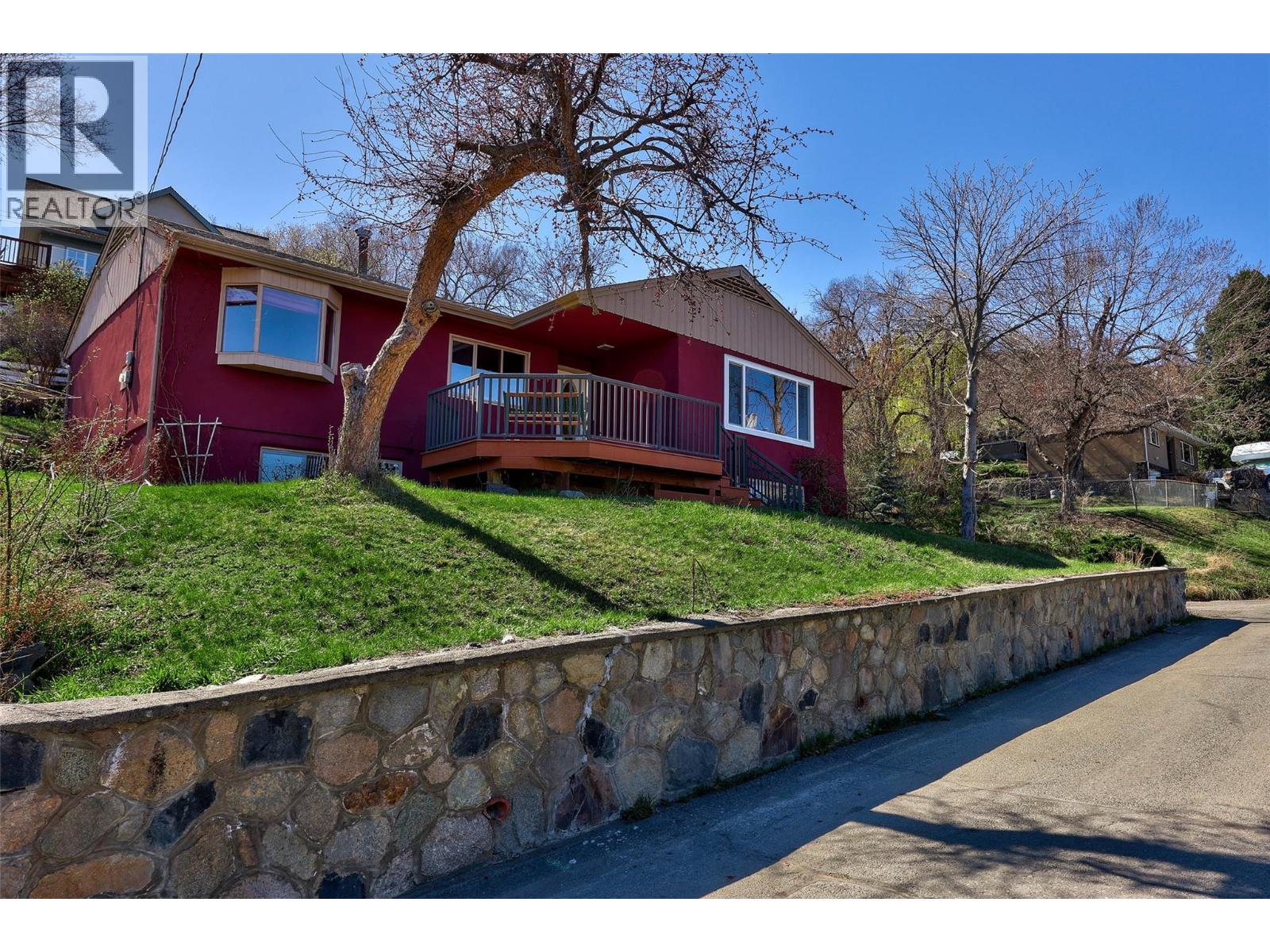 211 CONNAUGHT ROAD - Image 3