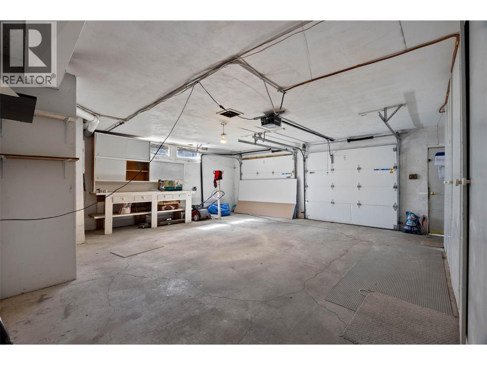 211 CONNAUGHT ROAD - 30