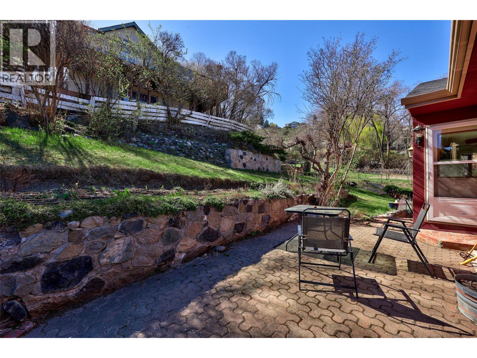 211 CONNAUGHT ROAD - 35