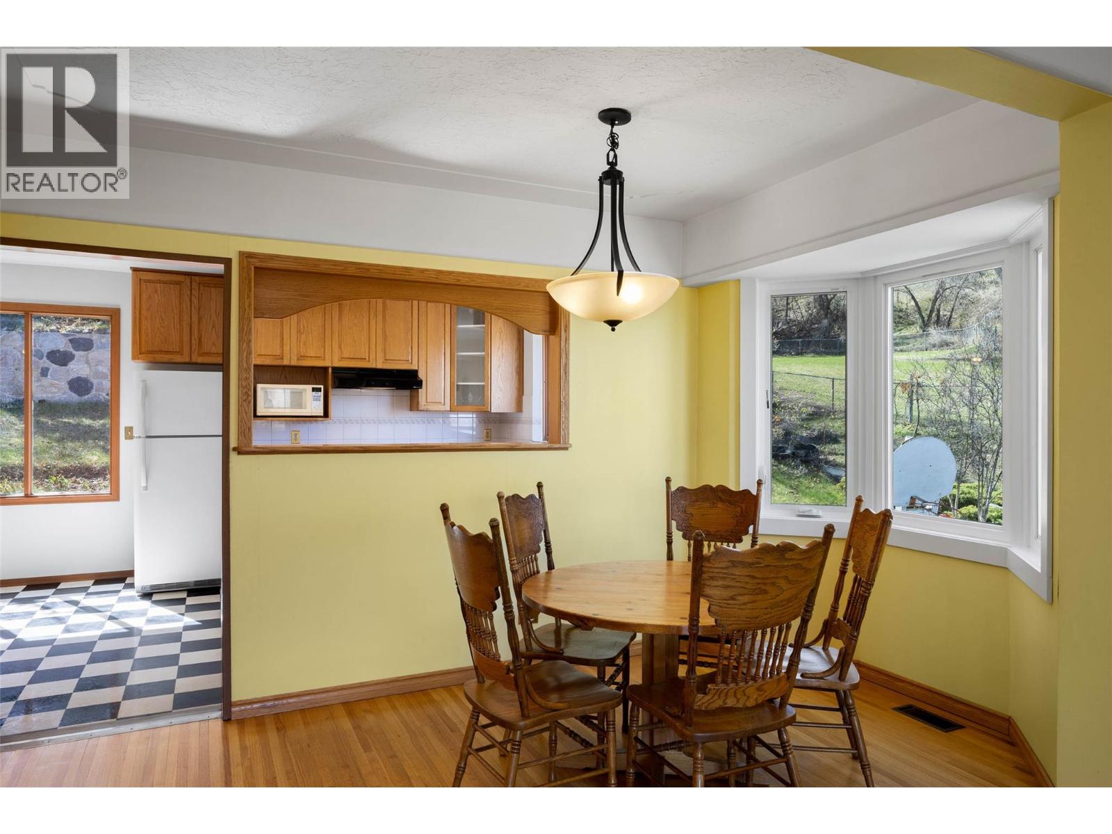 211 CONNAUGHT ROAD - 8