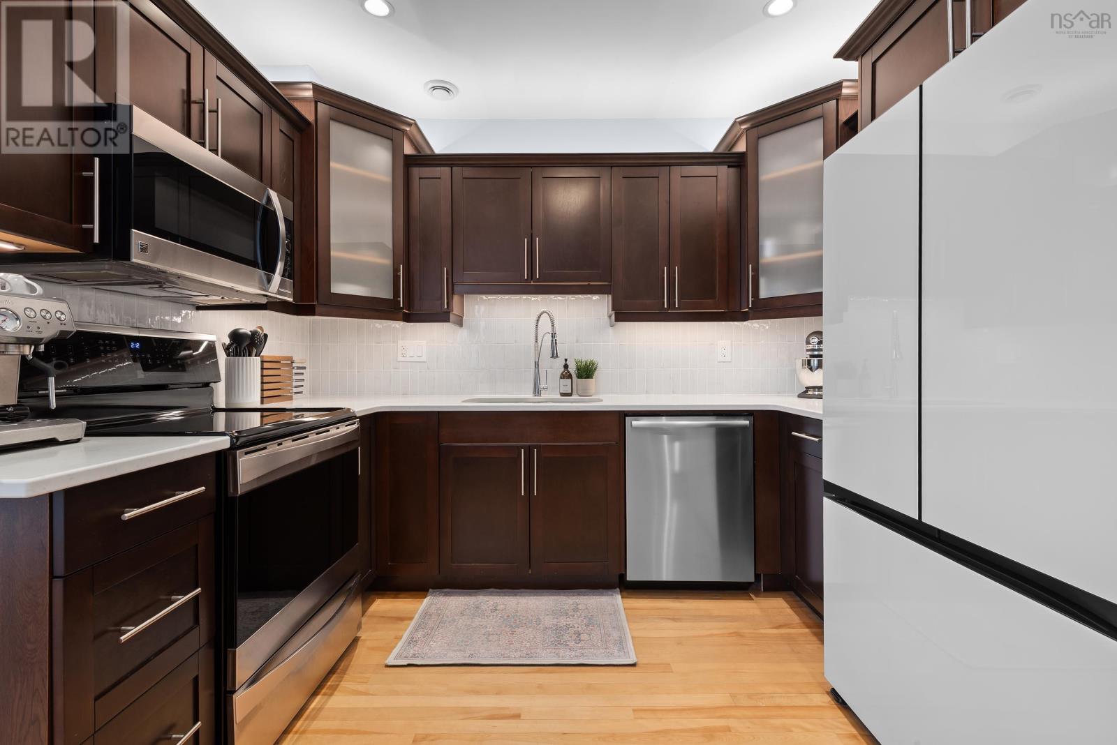 5520 CABOT PLACE - 10