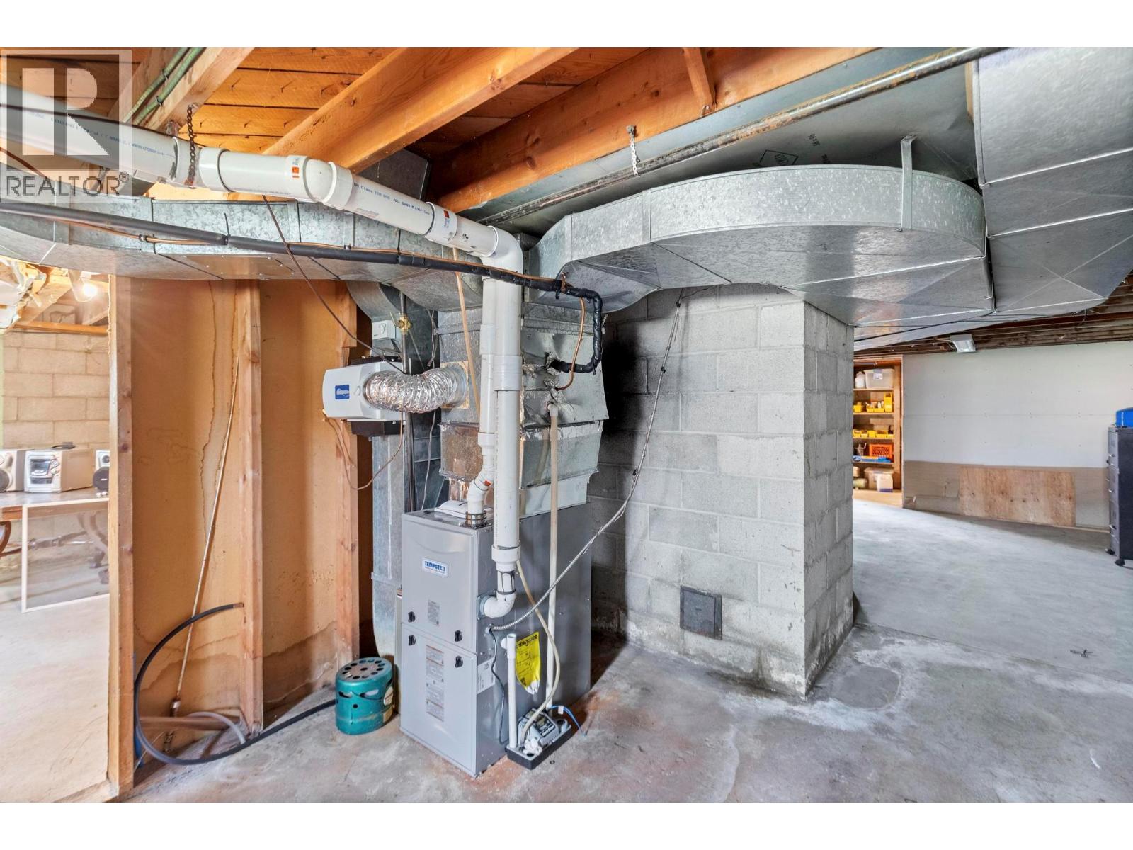  590 Brenda Road, Kelowna