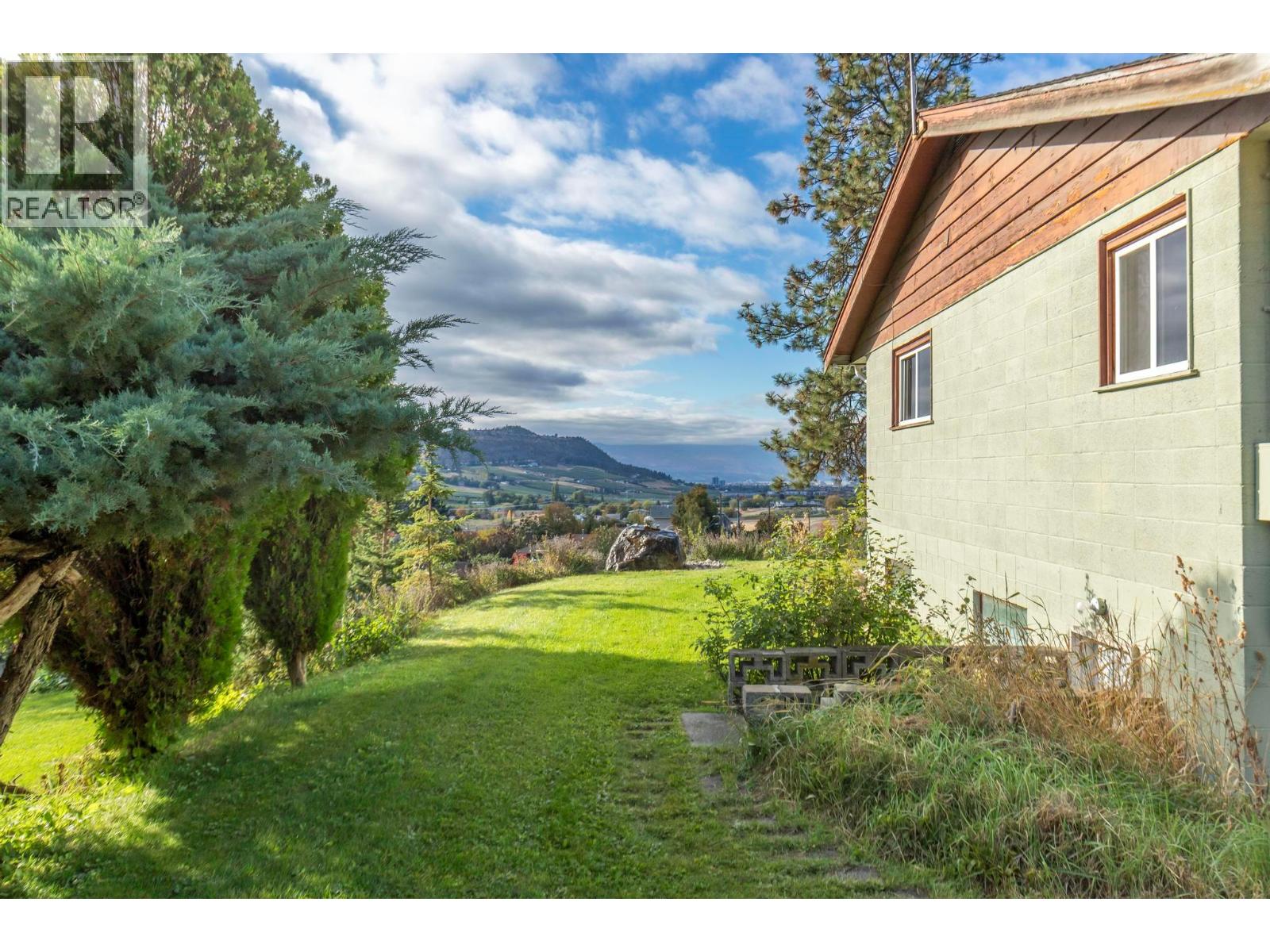  590 Brenda Road, Kelowna