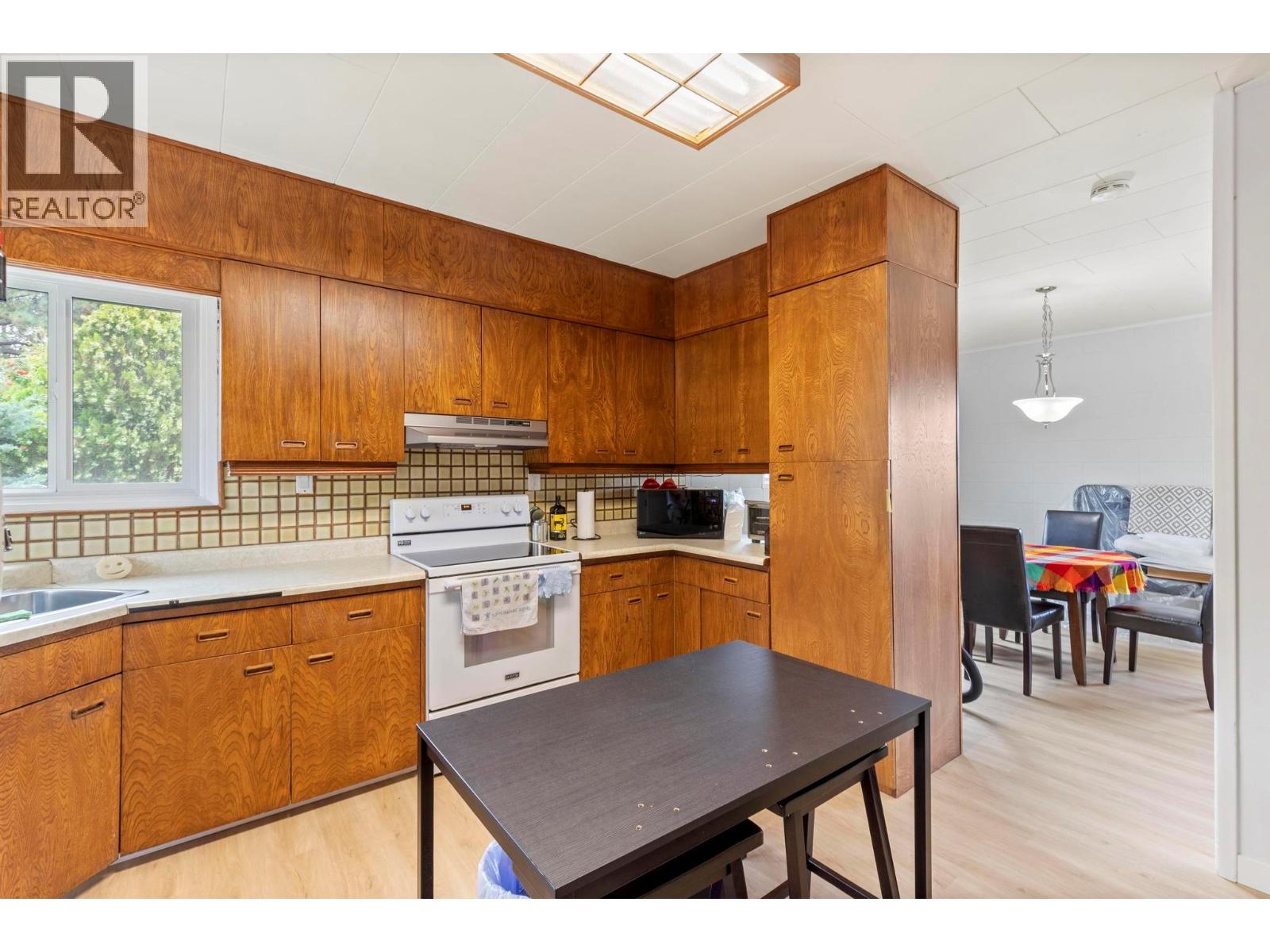  590 Brenda Road, Kelowna