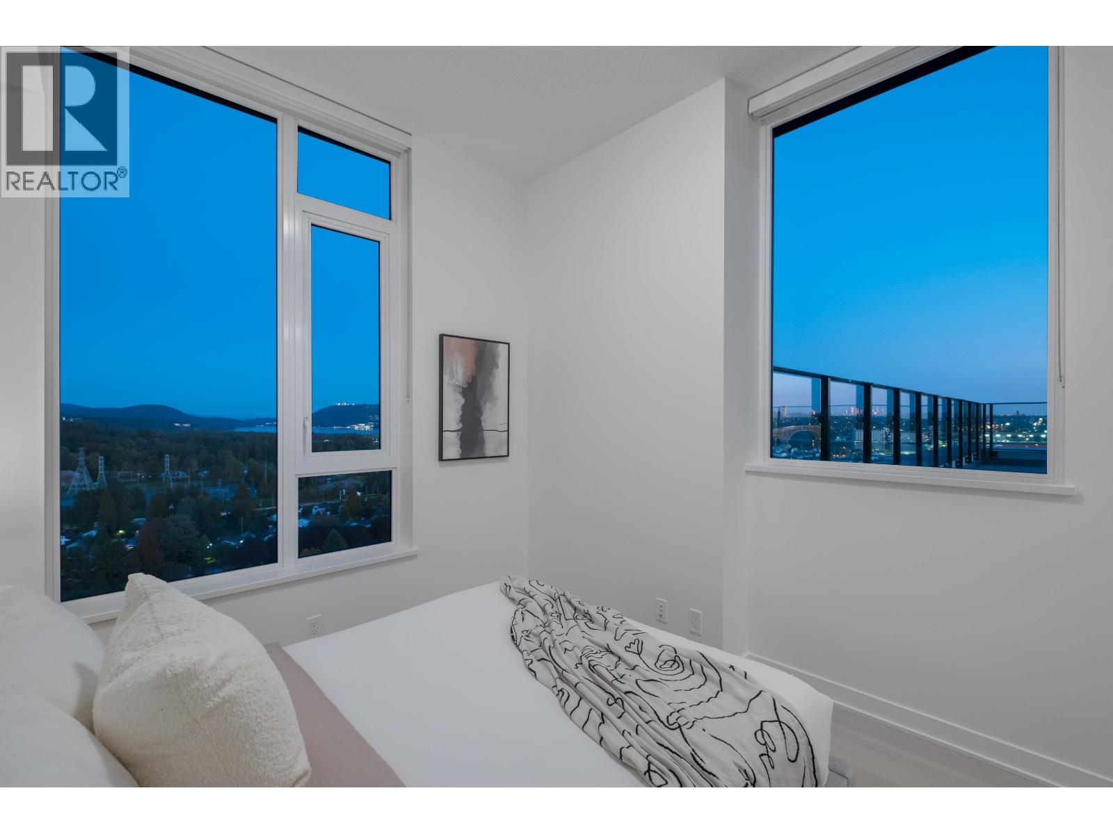 2602 1401 HUNTER STREET, North Vancouver