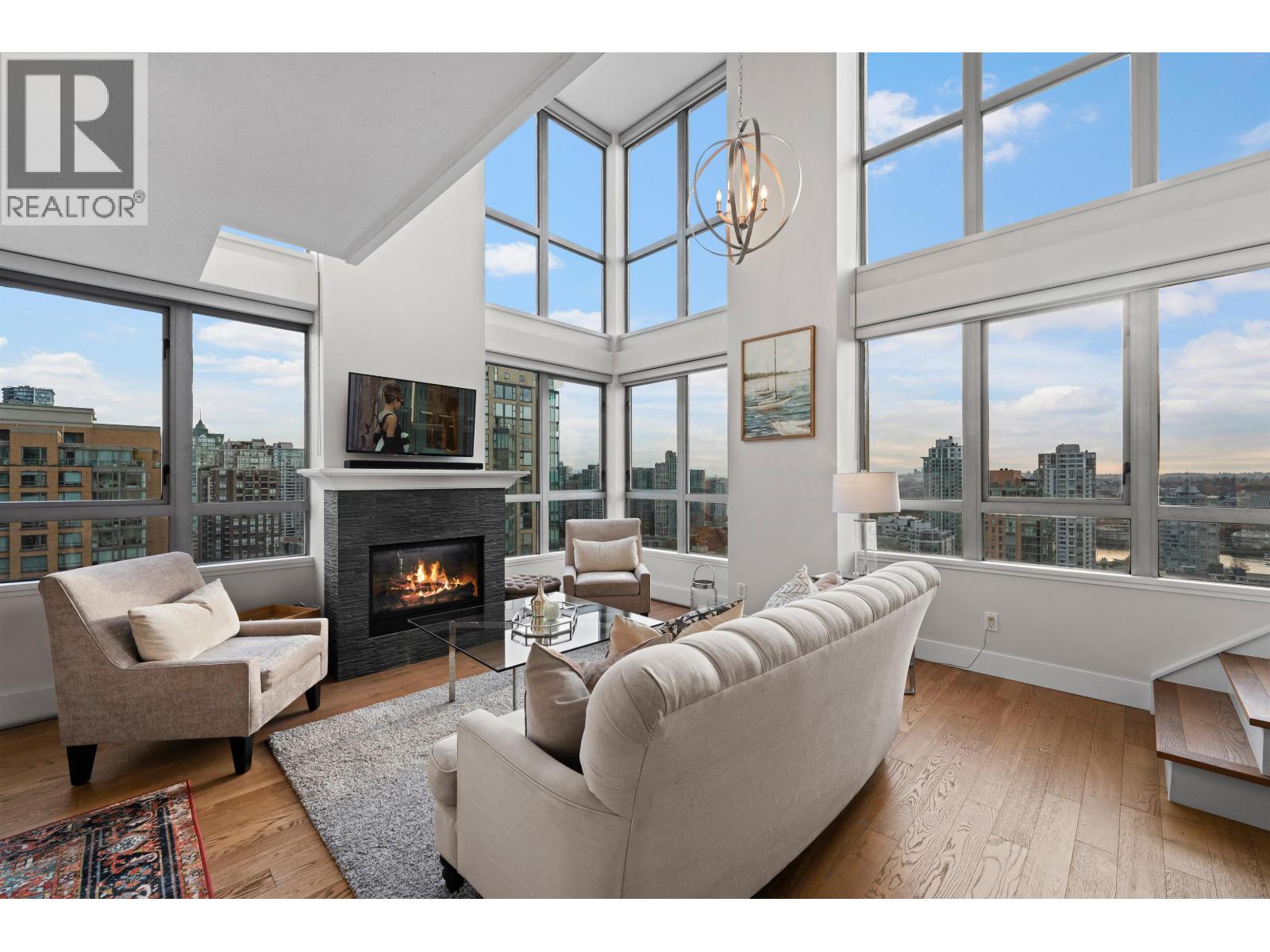 2204 1238 RICHARDS STREET