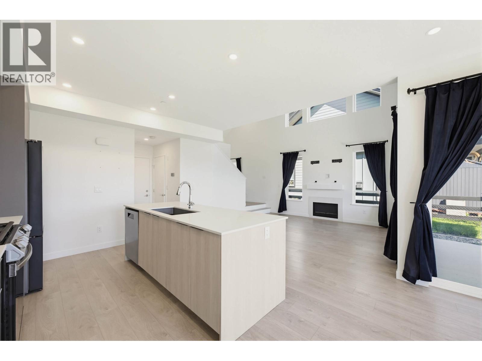 #4-4375 CORMORANT Way, Delta