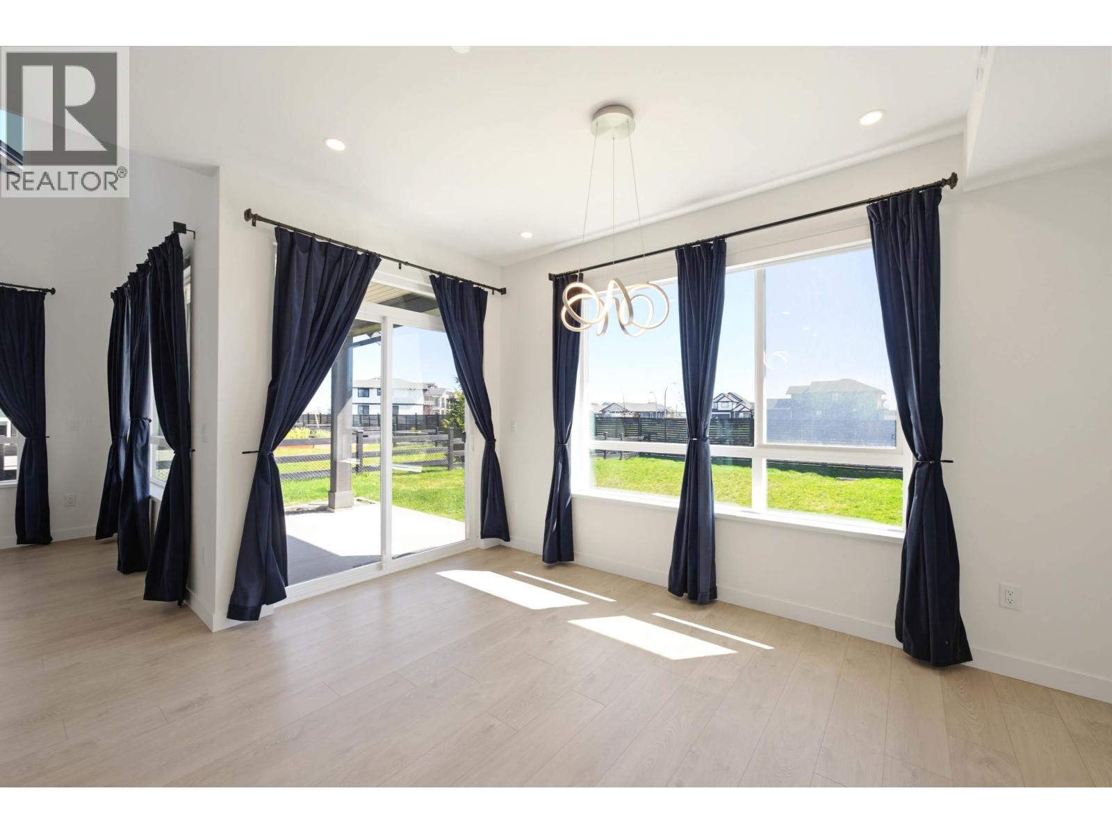 #4-4375 CORMORANT Way, Delta