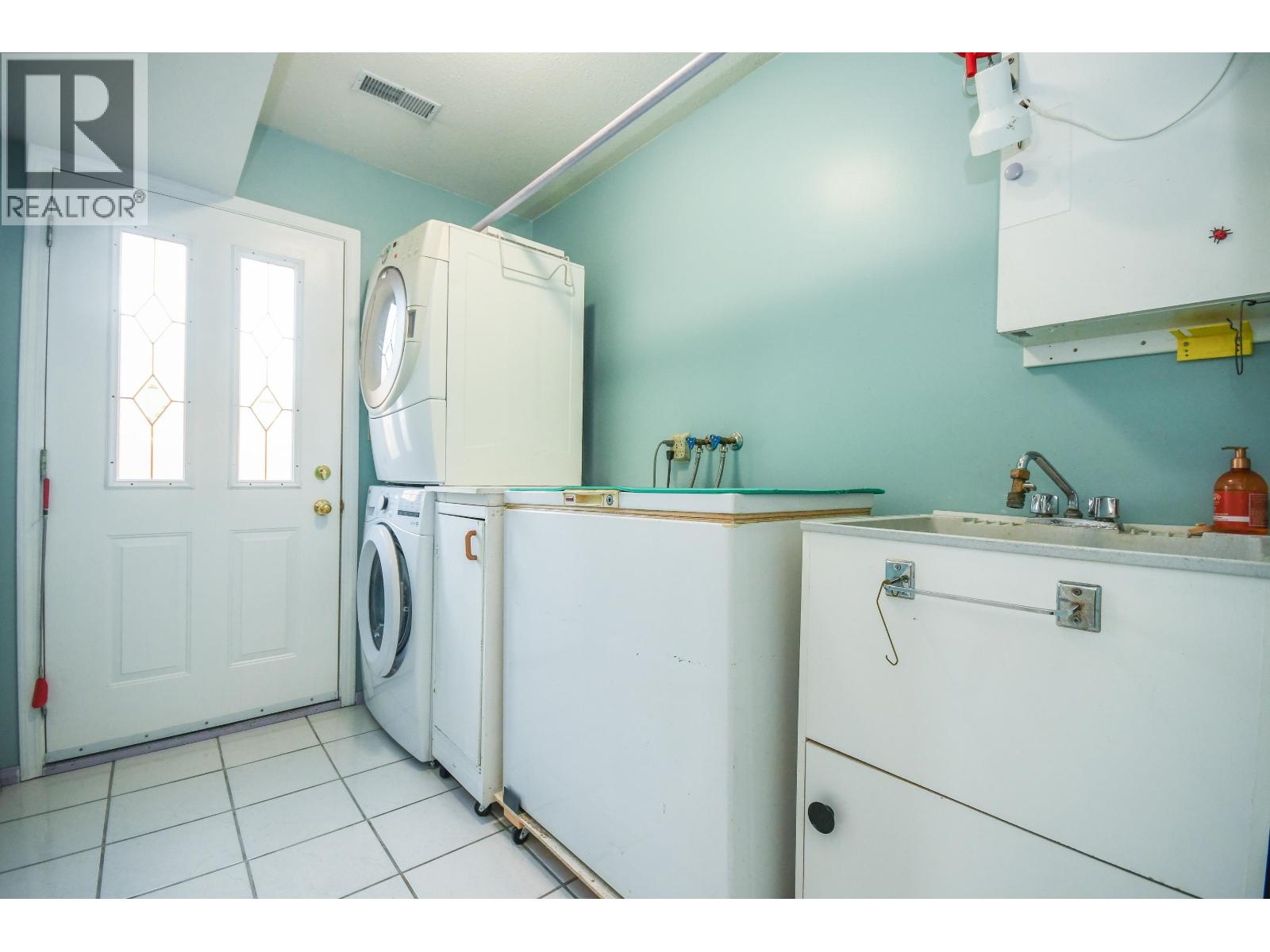 2794 ST ANNE AVENUE - 27