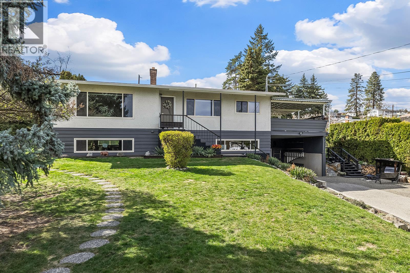 2906 Weatherhill Road, West Kelowna