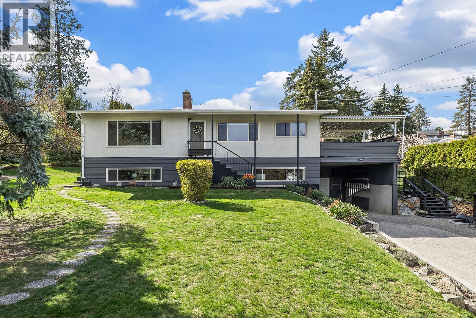 2906 Weatherhill Road, West Kelowna