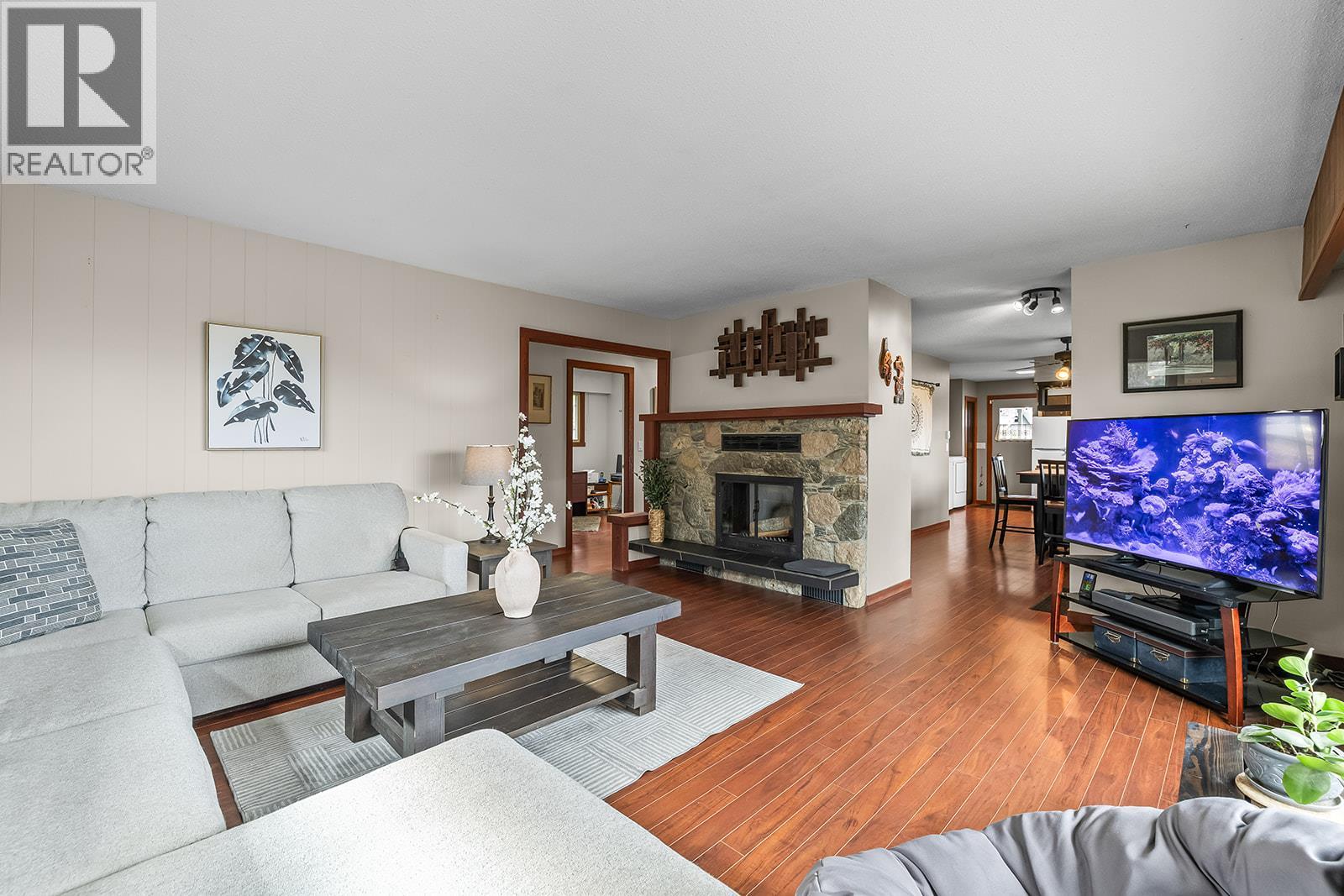 2906 Weatherhill Road, West Kelowna