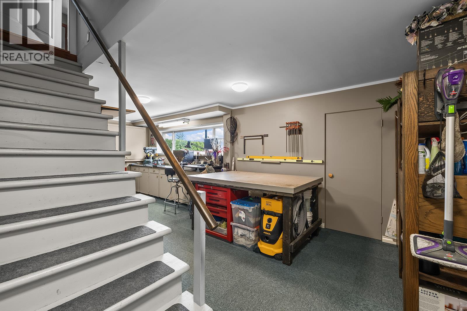 2906 Weatherhill Road, West Kelowna