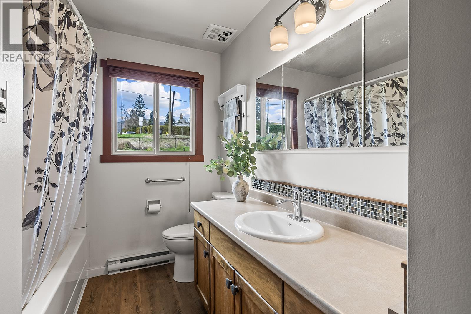 2906 Weatherhill Road, West Kelowna