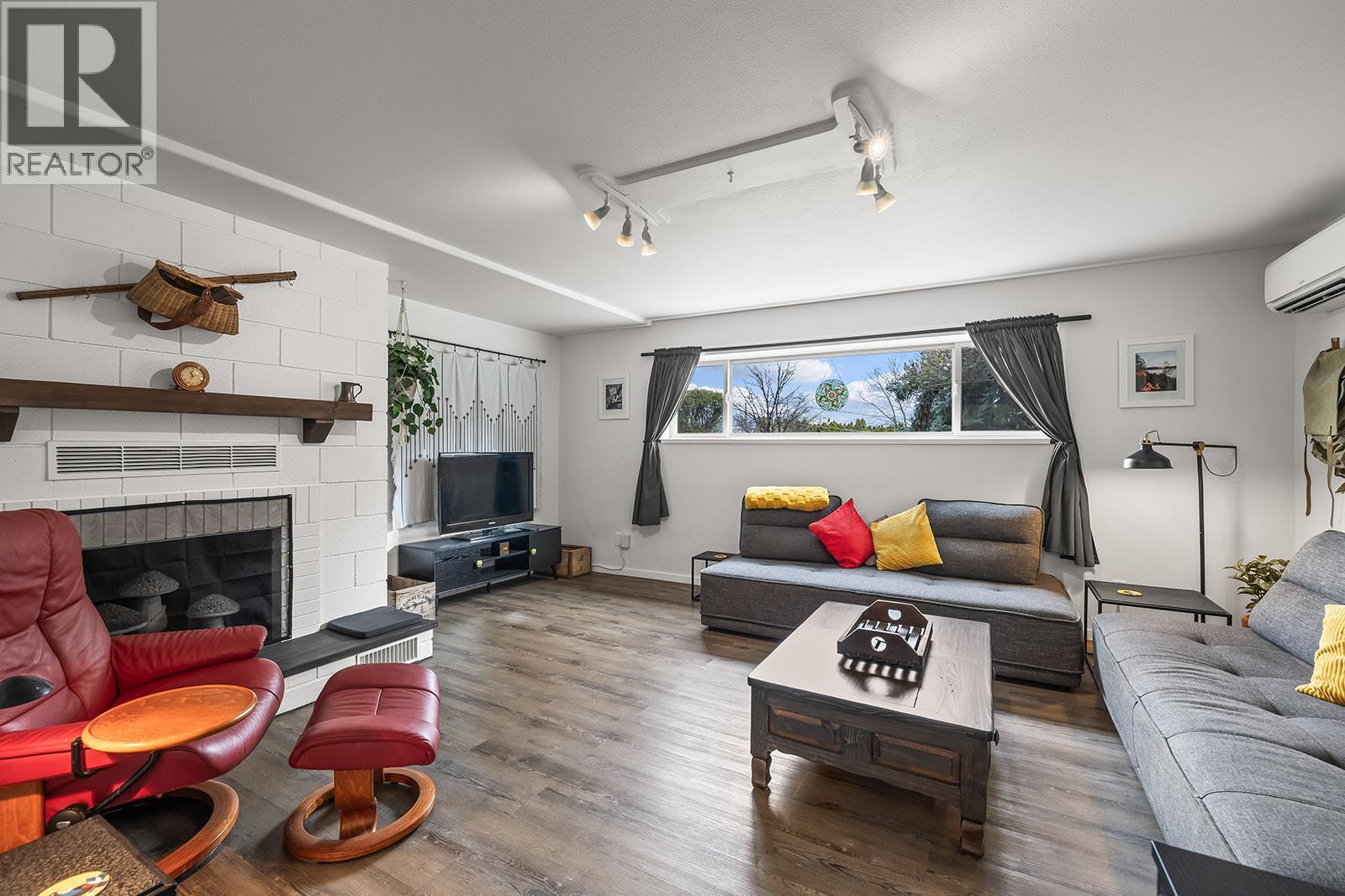 2906 Weatherhill Road, West Kelowna