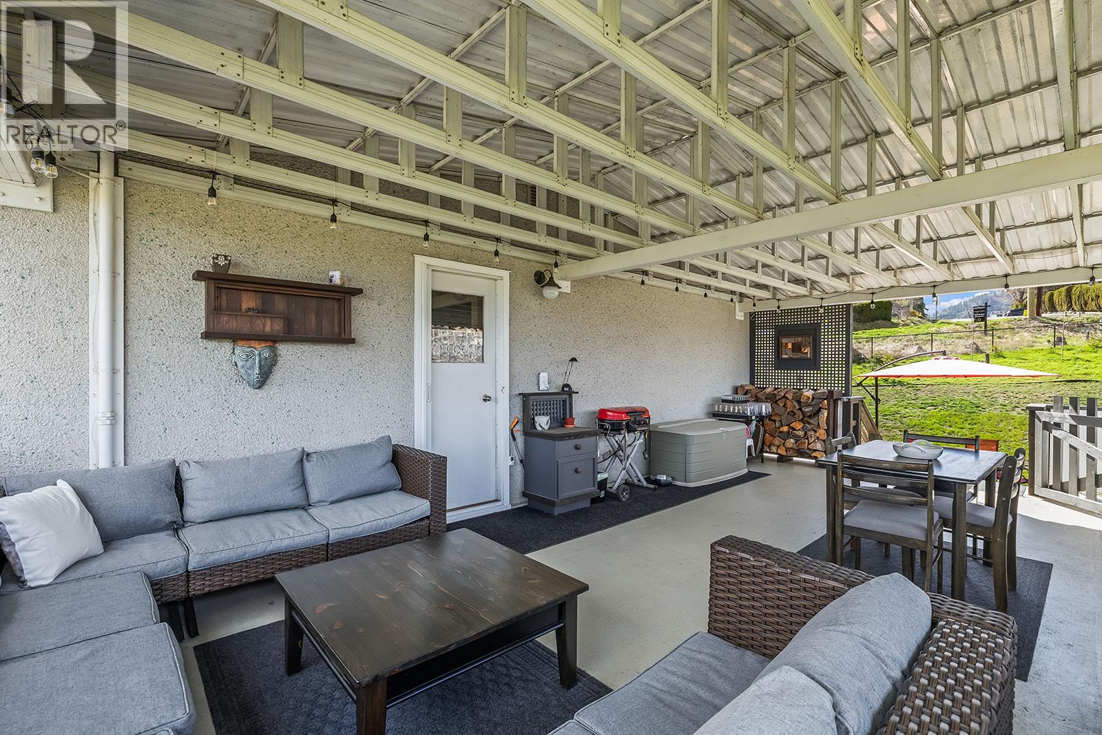 2906 Weatherhill Road, West Kelowna