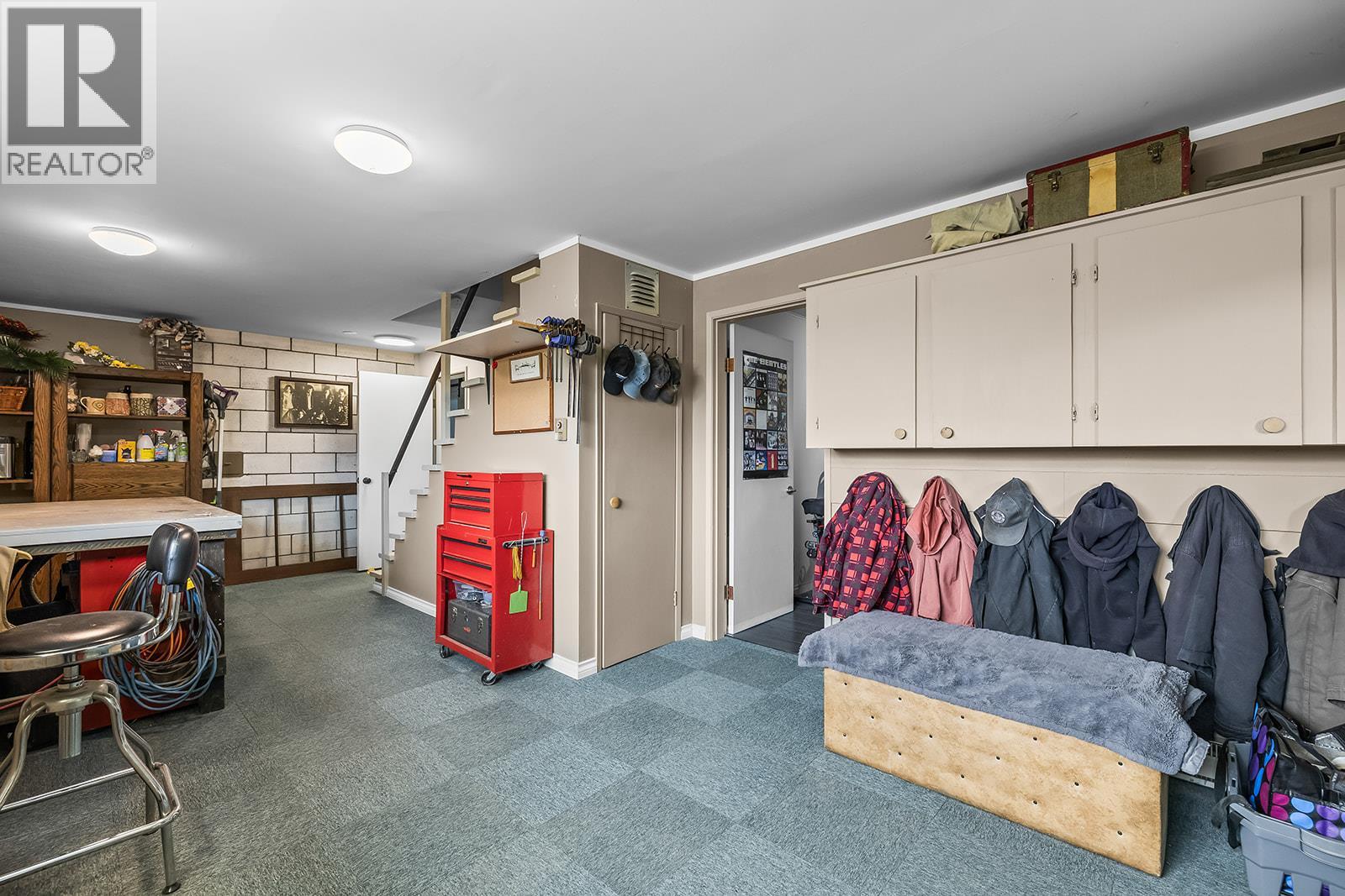 2906 Weatherhill Road, West Kelowna