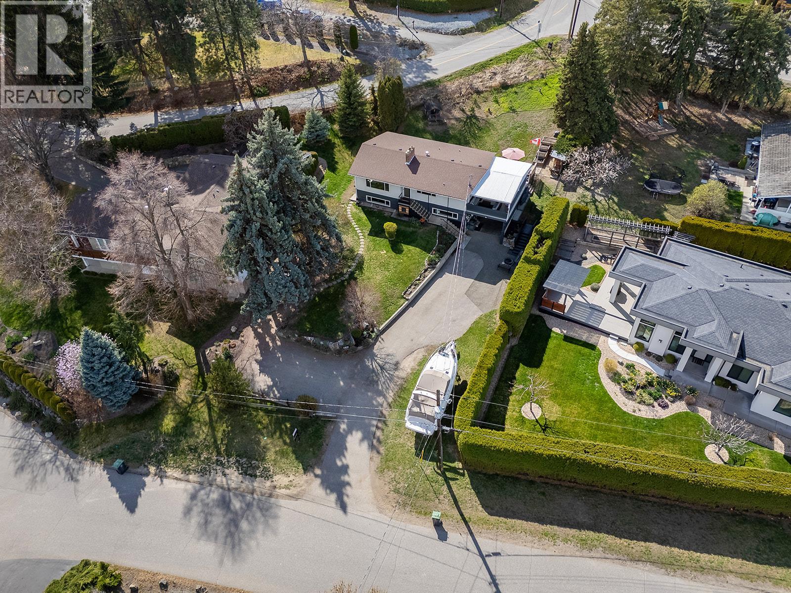 2906 Weatherhill Road, West Kelowna