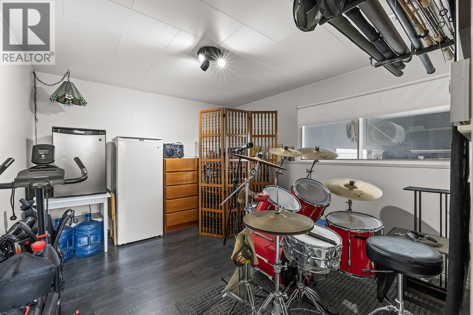 2906 Weatherhill Road, West Kelowna