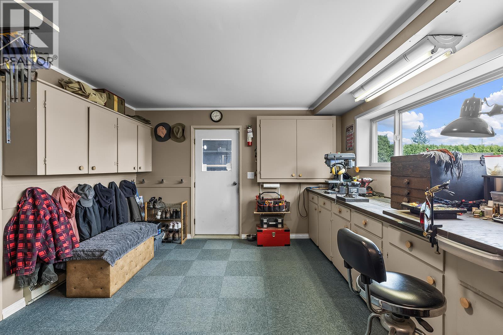 2906 Weatherhill Road, West Kelowna