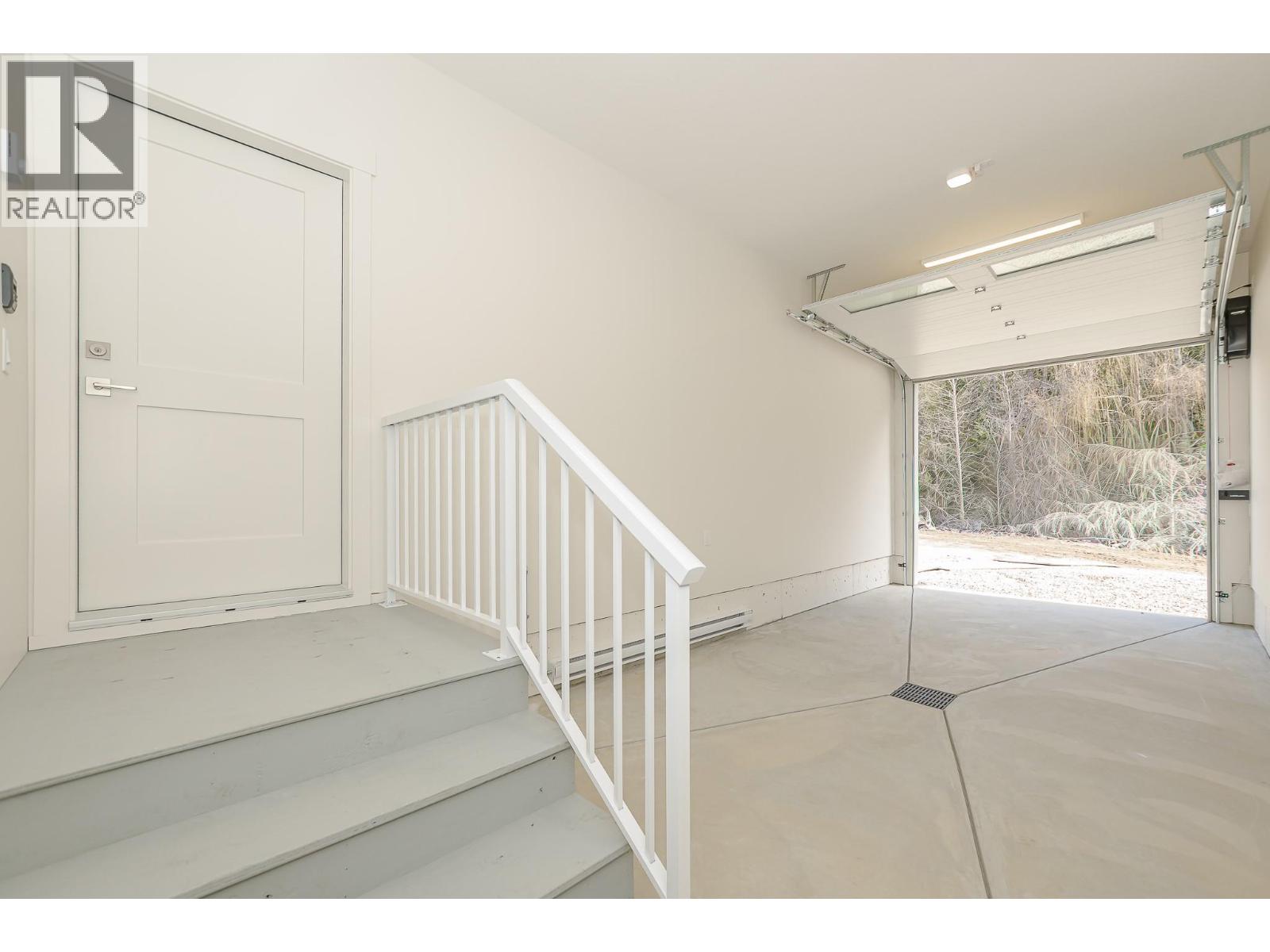 #4 8200 97A HIGHWAY - 31