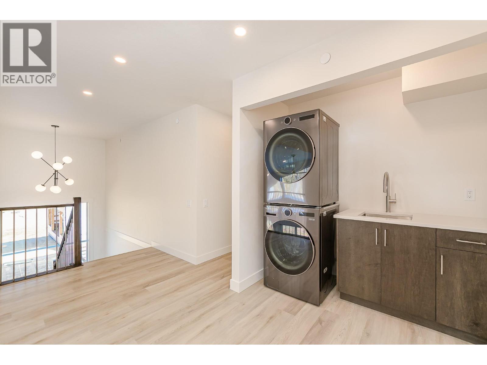 #4 8200 97A HIGHWAY - 20